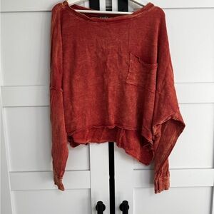 Arula Cropped Long Sleeve Tee